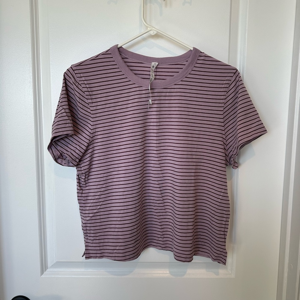 Lululemon T-Shirt